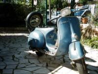 Piaggio Vespa 150 GL 01