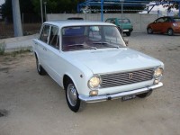 FIAT-124 Berlina bianca